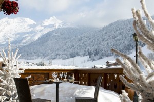 Hotel Carlina La Clusaz - wintertime view from the terrace