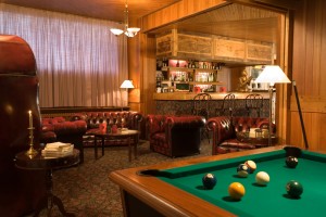 Hotel Carlina La Clusaz - bar - billiards