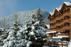 Hotel Carlina La Clusaz - wintertime facade