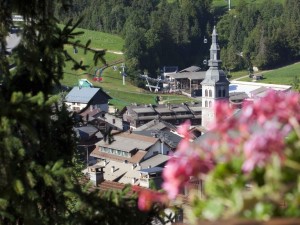 hotel_carlina_la_clusaz_chambre_balcon_vue_ete